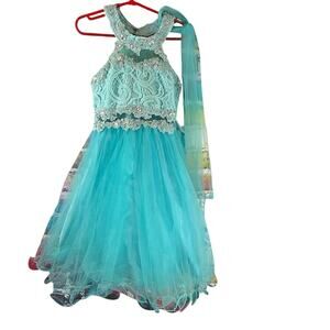 CINDERELLA COUTURE Party Dress Halter Neck Style 5040 Girls Size 6 Aqua